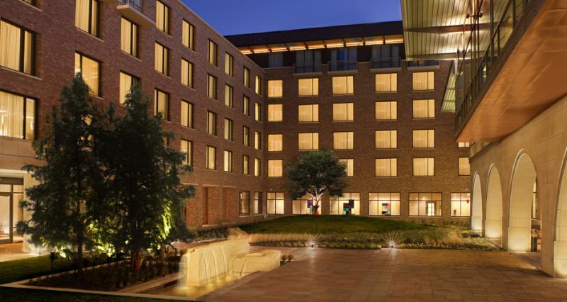 Hotel At&t & Conference Center 4*