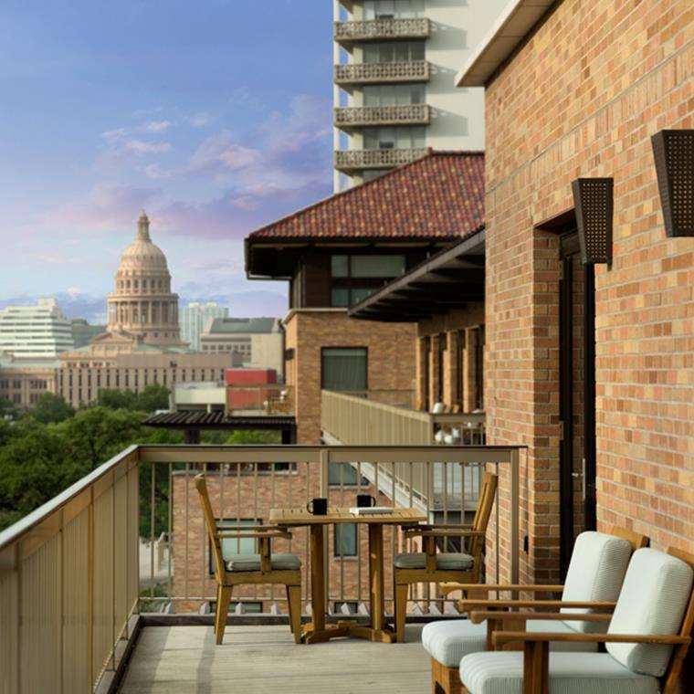 Hotel At&t & Conference Center 4*