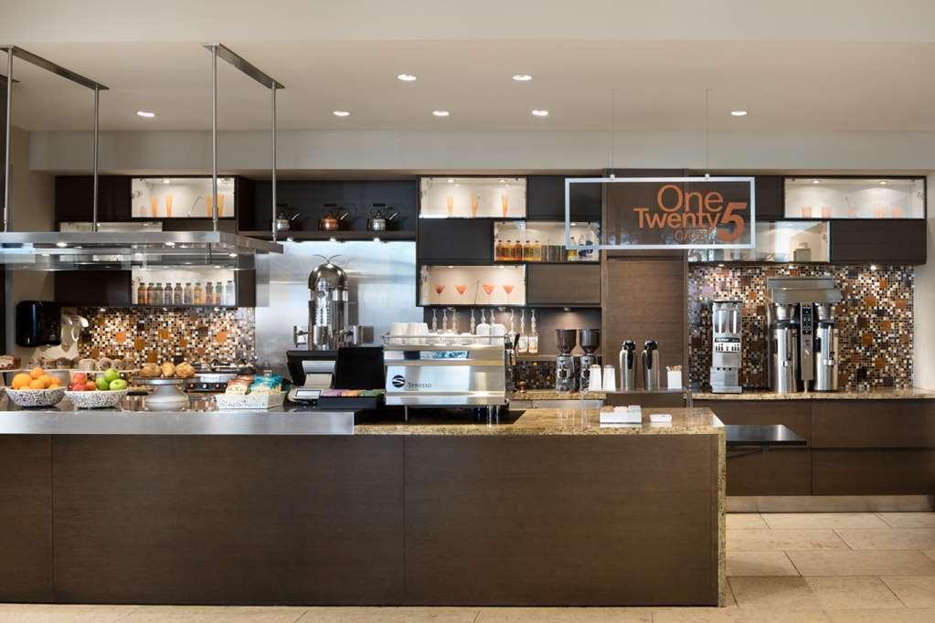 Hotel At&t & Conference Center 4*