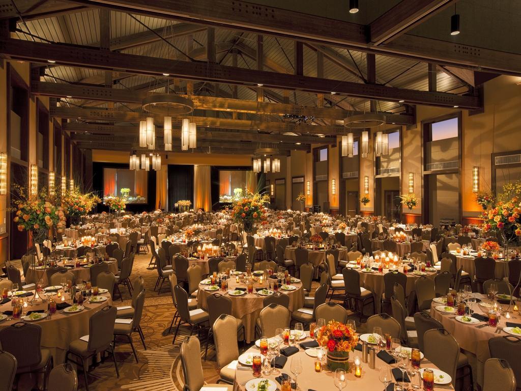 Hotel At&t & Conference Center 4*