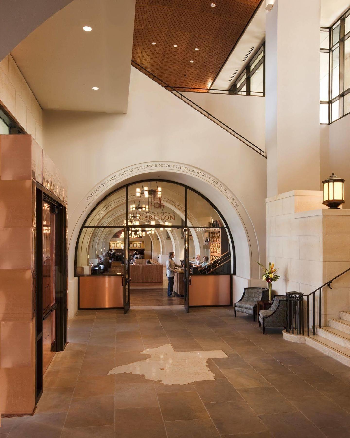 Hotel At&t & Conference Center 4*